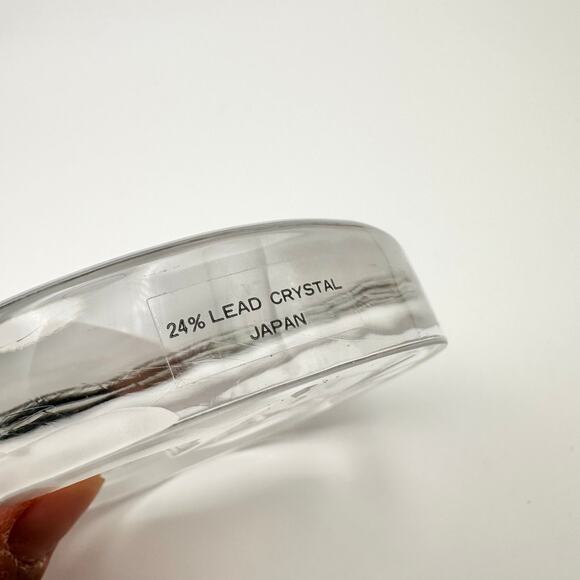 The Danbury Mint Lead Crystal Christmas 1979 Mary Mother Child Paperweight E7993 - Picture 6 of 6